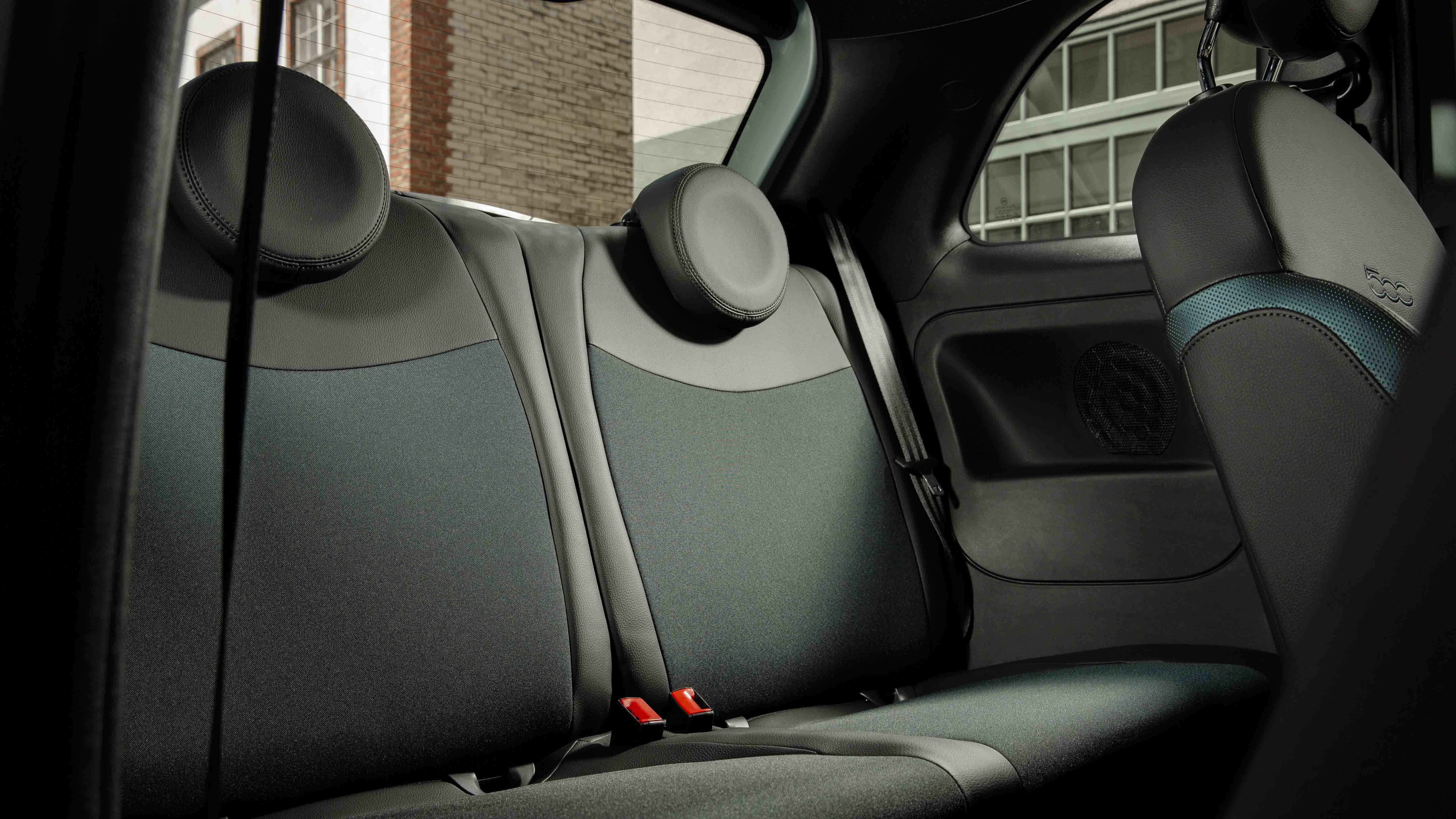 Fiat 500 outlet back seat cover